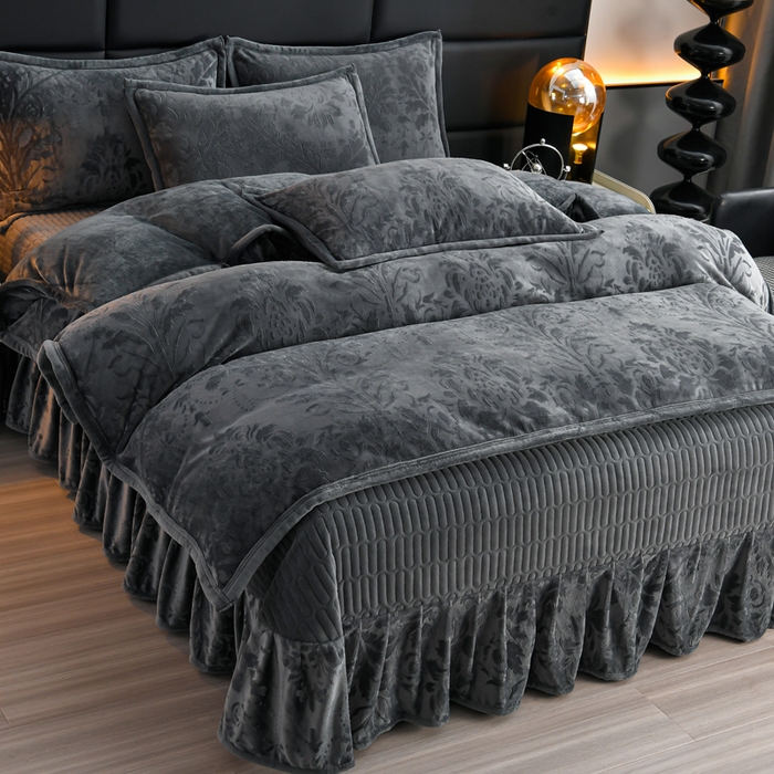 91家纺网 家纺一手货源 找家纺 （总）星窝家纺 2025新款雕花绒床盖四件套 控价标准139（直播拼多多淘宝）