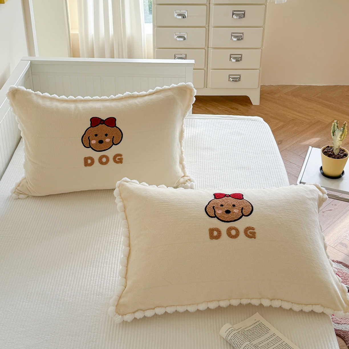 91家纺网 家纺一手货源 找家纺 （总）寐居家纺 2025新款牛奶绒毛巾绣单枕套