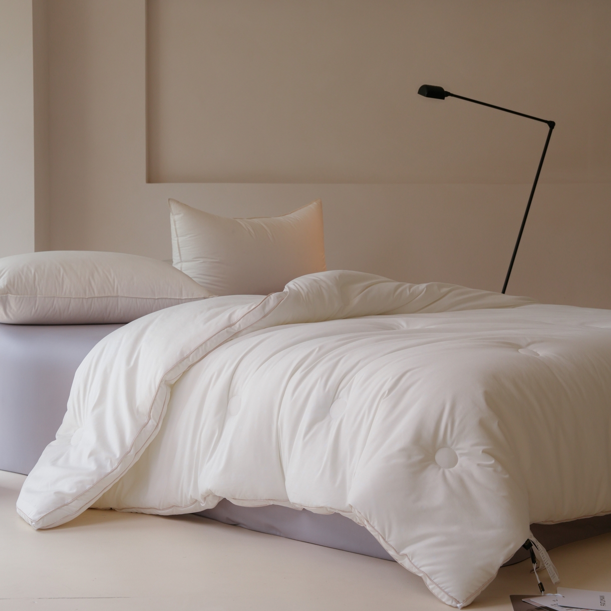 91家纺网 家纺一手货源 找家纺 （总）丽卡家纺 2025新款深蓝科技被被子被芯  全网统一零售价不低于299 商家电话18762488866