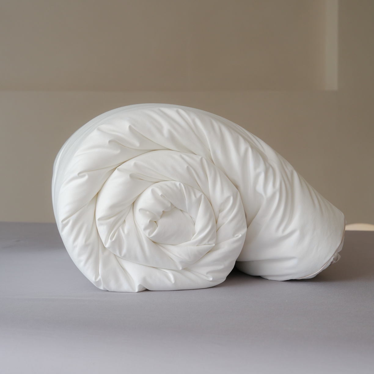 91家纺网 家纺一手货源 找家纺 （总）丽卡家纺 2025新款深蓝科技被被子被芯  全网统一零售价不低于299 商家电话18762488866