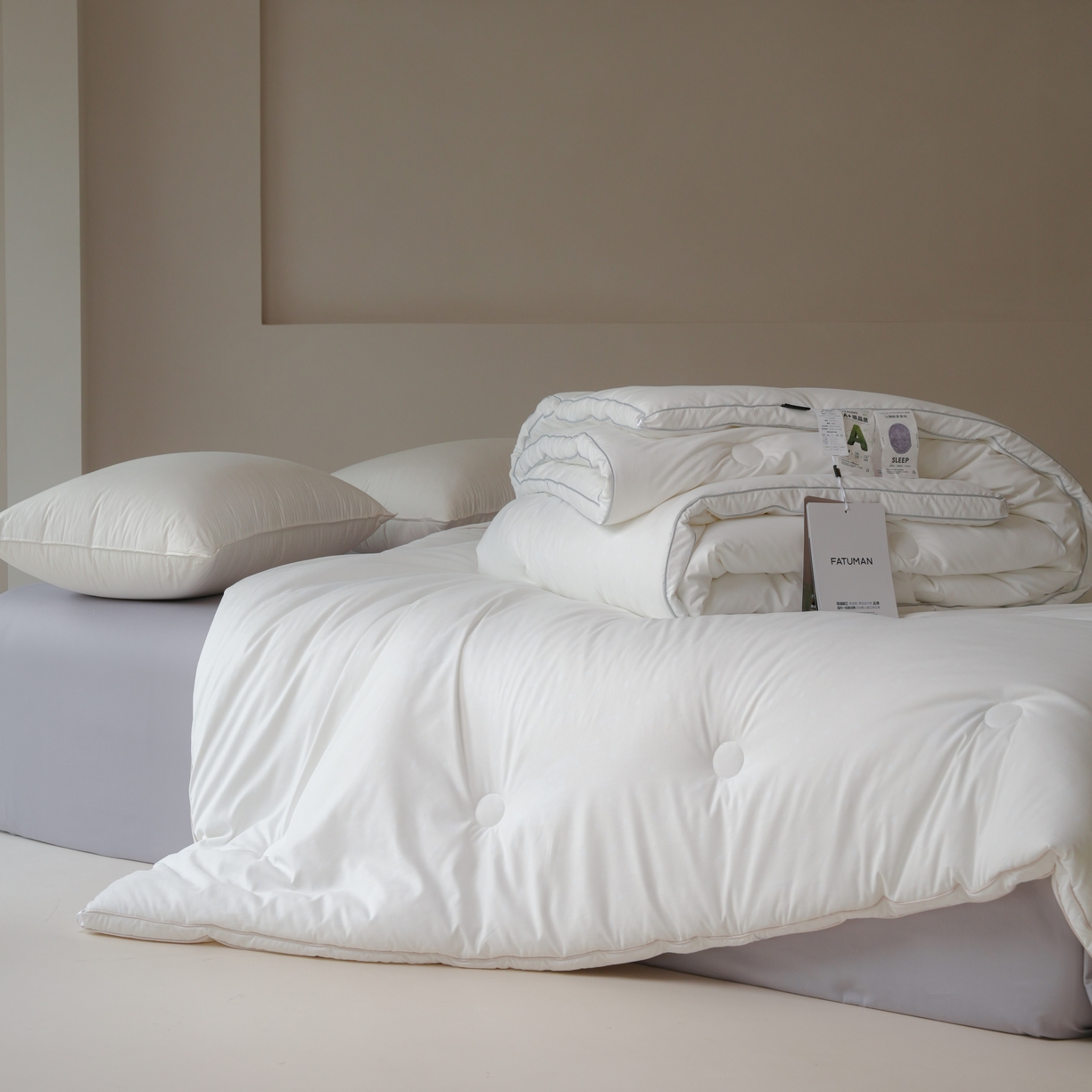 91家纺网 家纺一手货源 找家纺 （总）丽卡家纺 2025新款深蓝科技被被子被芯  全网统一零售价不低于299 商家电话18762488866