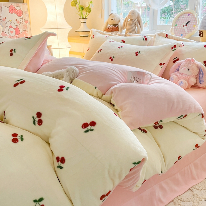 91家纺网 家纺一手货源 找家纺 弗苓家纺 2025新款加厚保暖双面牛奶绒四件套 樱桃派