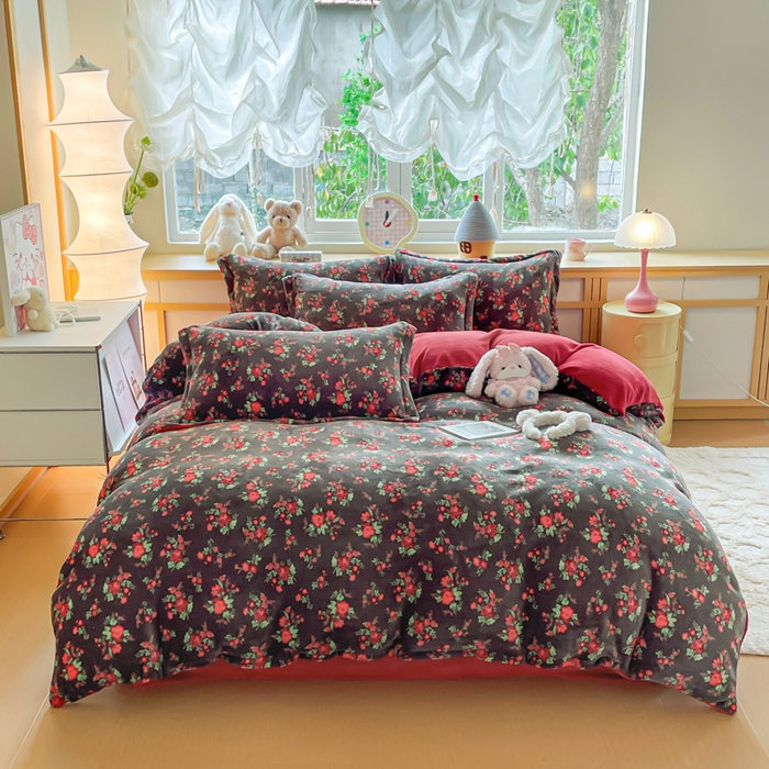 91家纺网 家纺一手货源 找家纺 弗苓家纺 2025新款加厚保暖双面牛奶绒四件套 花妖- 黑