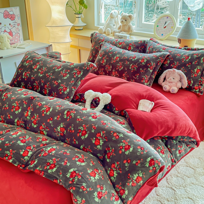 91家纺网 家纺一手货源 找家纺 弗苓家纺 2025新款加厚保暖双面牛奶绒四件套 花妖- 黑