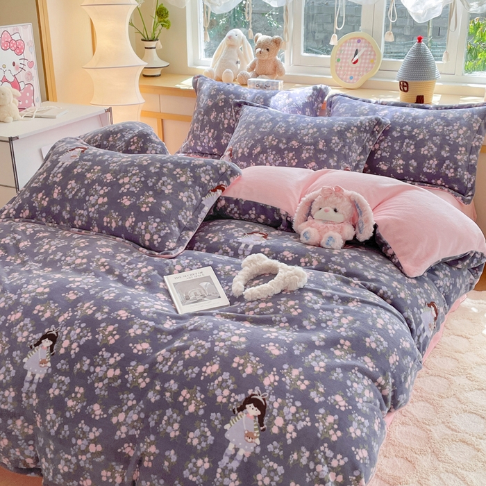 91家纺网 家纺一手货源 找家纺 弗苓家纺 2025新款加厚保暖双面牛奶绒四件套 爱丽丝花园