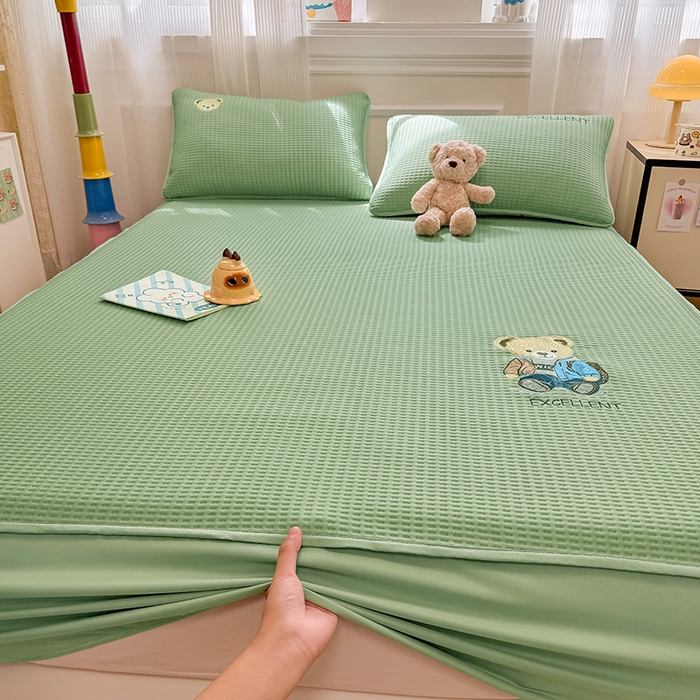 91家纺网 家纺一手货源 找家纺 大元 2025新款零压云棉刺绣款单床笠床笠单件单品床笠小熊仔 小熊仔-果绿