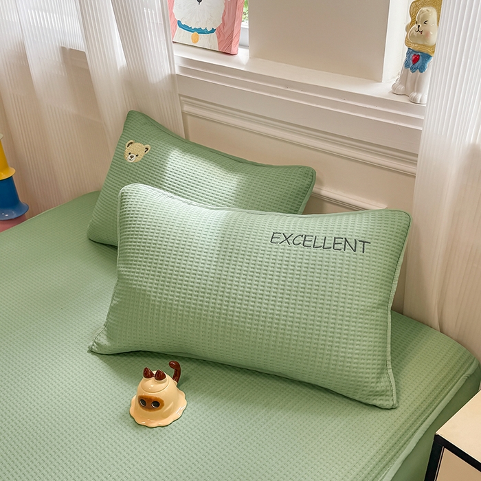 91家纺网 家纺一手货源 找家纺 大元 2025新款零压云棉刺绣款单床笠床笠单件单品床笠小熊仔 小熊仔-果绿