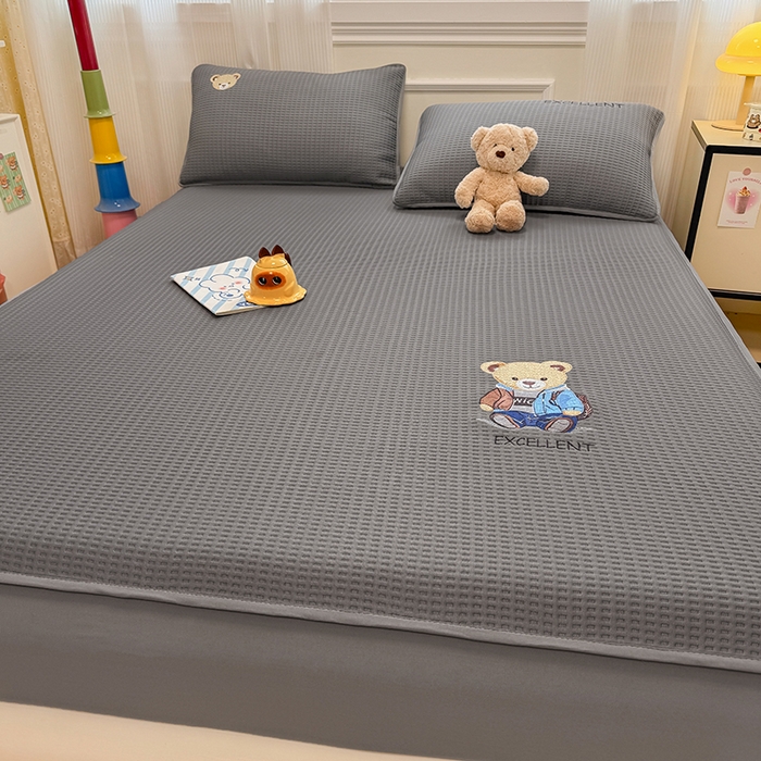 91家纺网 家纺一手货源 找家纺 大元 2025新款零压云棉刺绣款单床笠床笠单件单品床笠小熊仔 小熊仔-高级灰