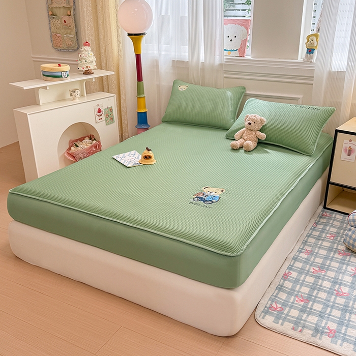 91家纺网 家纺一手货源 找家纺 大元 2025新款零压云棉刺绣款单床笠床笠单件单品床笠小熊仔 小熊仔-果绿