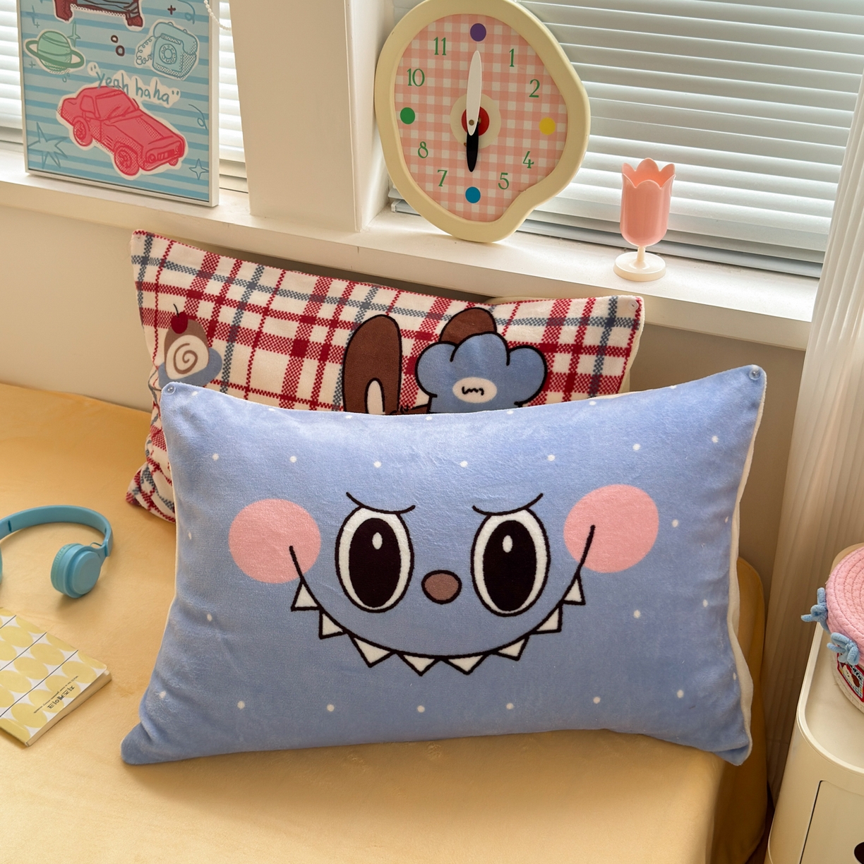 91家纺网 家纺一手货源 找家纺 寐居家纺 2025新款卡通印花大阪单枕套件 奶黄拉布