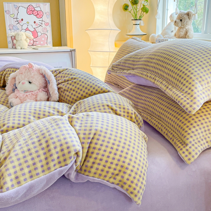 91家纺网 家纺一手货源 找家纺 弗苓家纺 2025新款加厚保暖双面牛奶绒四件套 复古格