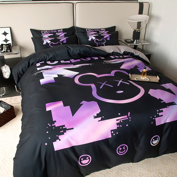 91家纺网 家纺一手货源 找家纺 色鬼布艺高端家居主号 2025新款直播热款网红款四季棉四件套 电击熊