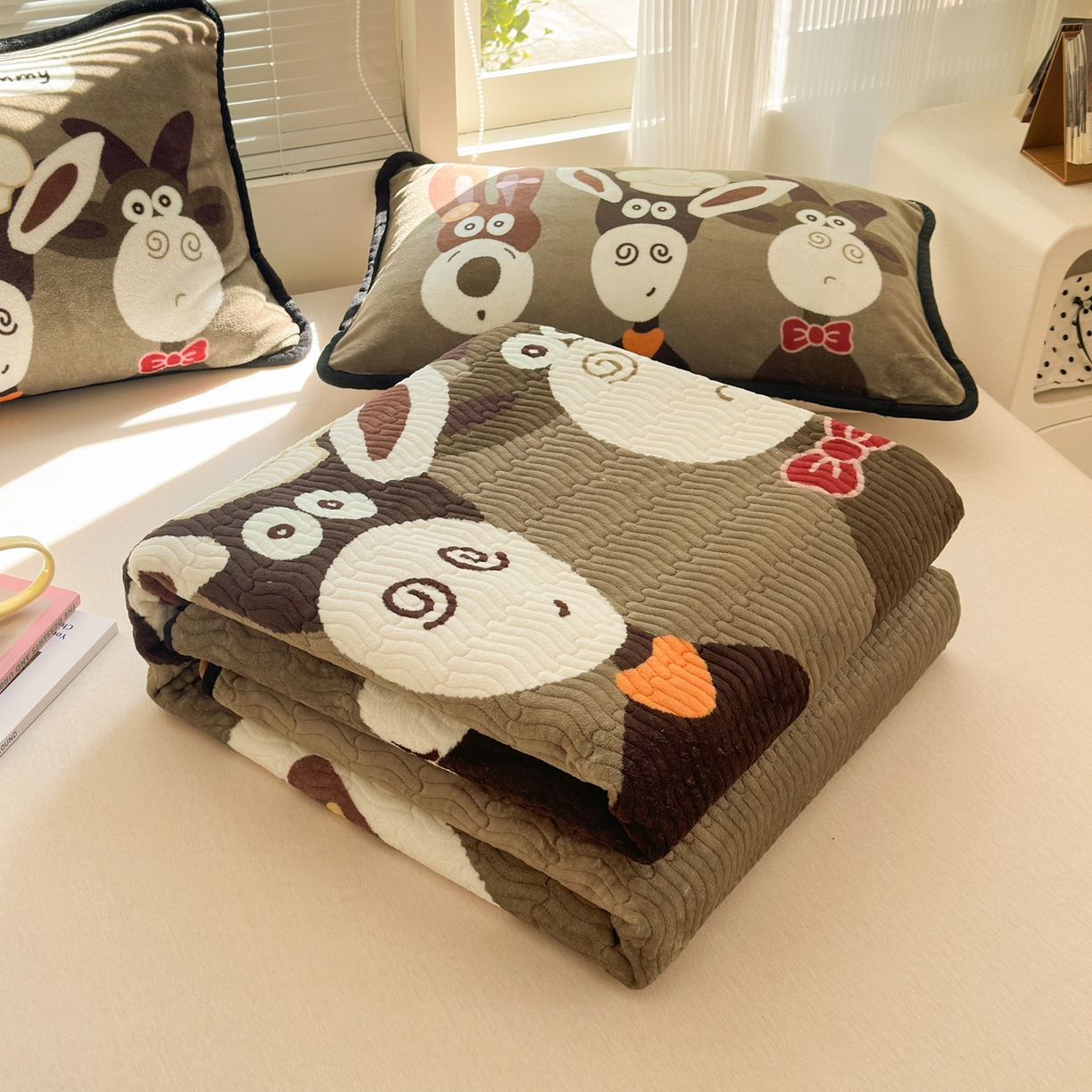 91家纺网 家纺一手货源 找家纺 （总）寐居家纺 2025新款牛奶绒数码大版单床盖