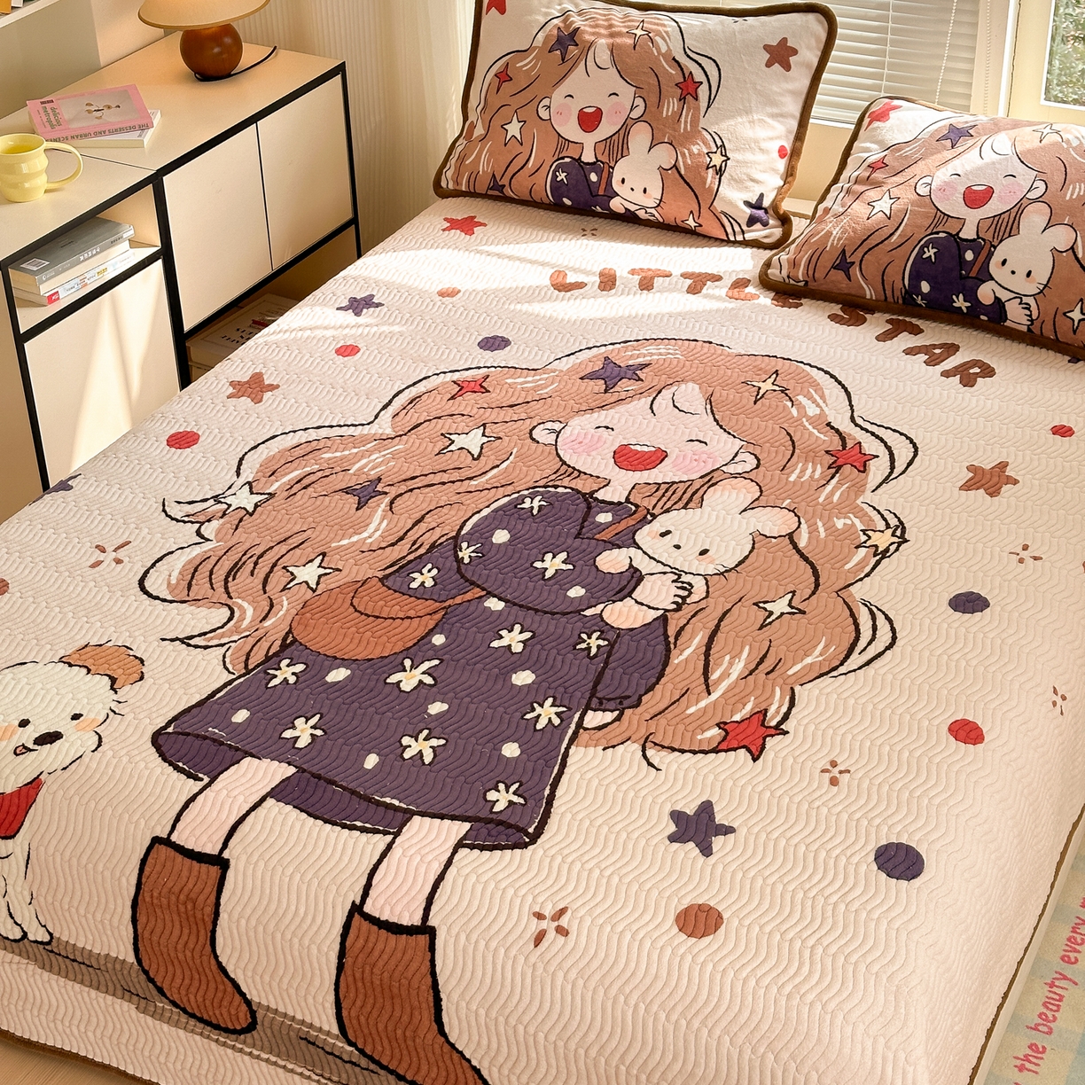 91家纺网 家纺一手货源 找家纺 寐居家纺 2025新款牛奶绒数码大版单床盖 摩登女孩