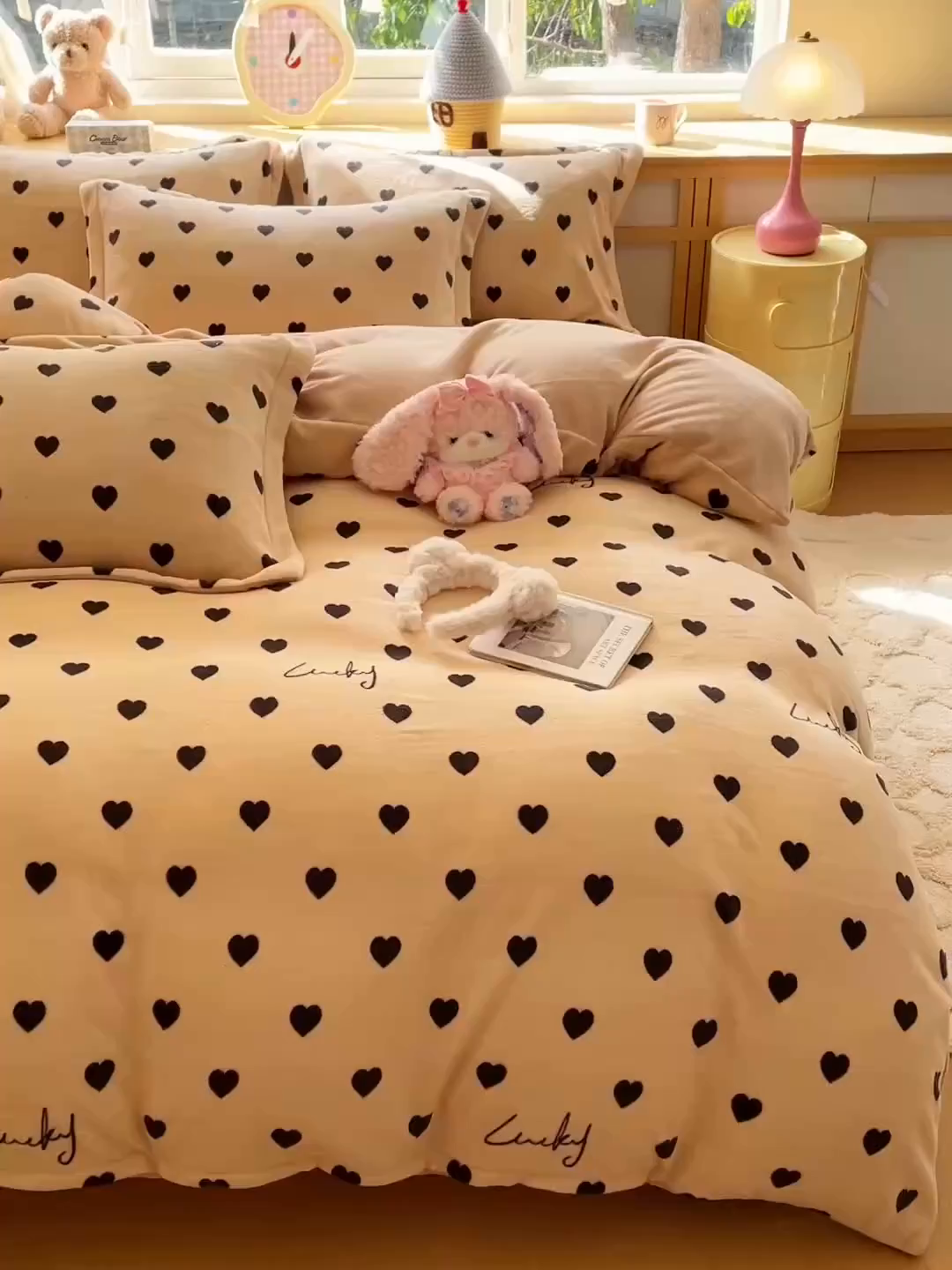 91家纺网 家纺一手货源 找家纺 弗苓家纺 2025新款加厚保暖双面牛奶绒四件套 卡布奇诺