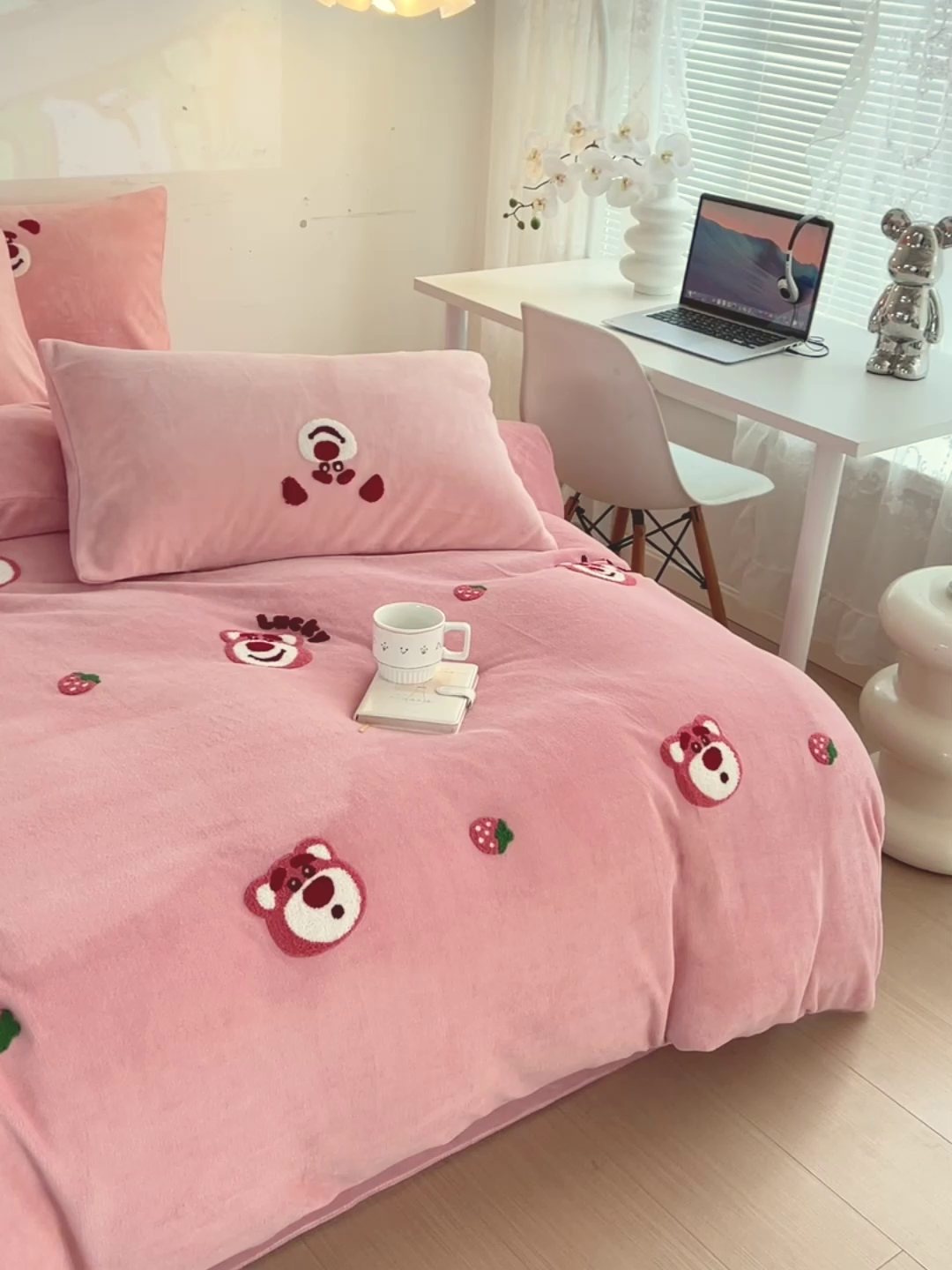 91家纺网 家纺一手货源 找家纺 （总）寐居家纺 2025新款纯色毛巾绣牛奶绒四件套