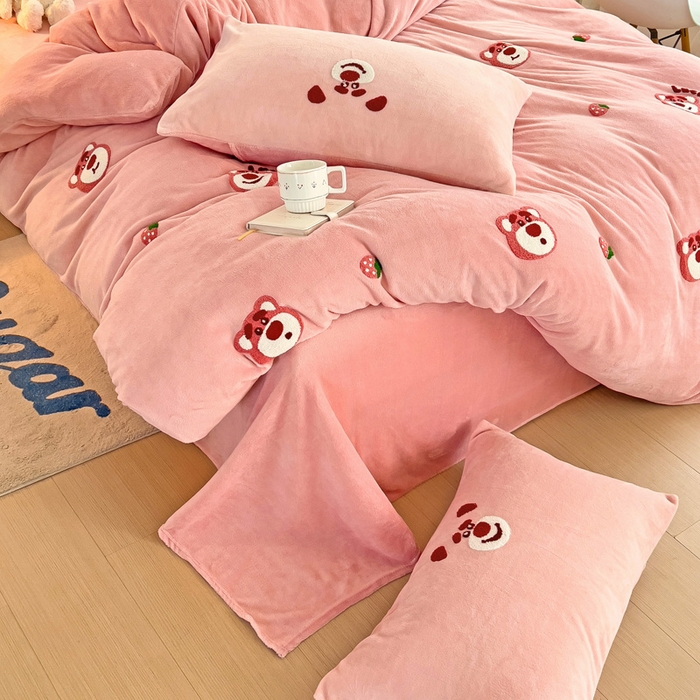 91家纺网 家纺一手货源 找家纺 （总）寐居家纺 2025新款纯色毛巾绣牛奶绒四件套