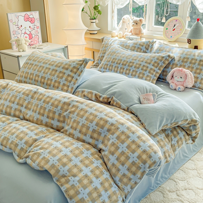 91家纺网 家纺一手货源 找家纺 弗苓家纺 2025新款加厚保暖双面牛奶绒四件套 奶咖格蓝