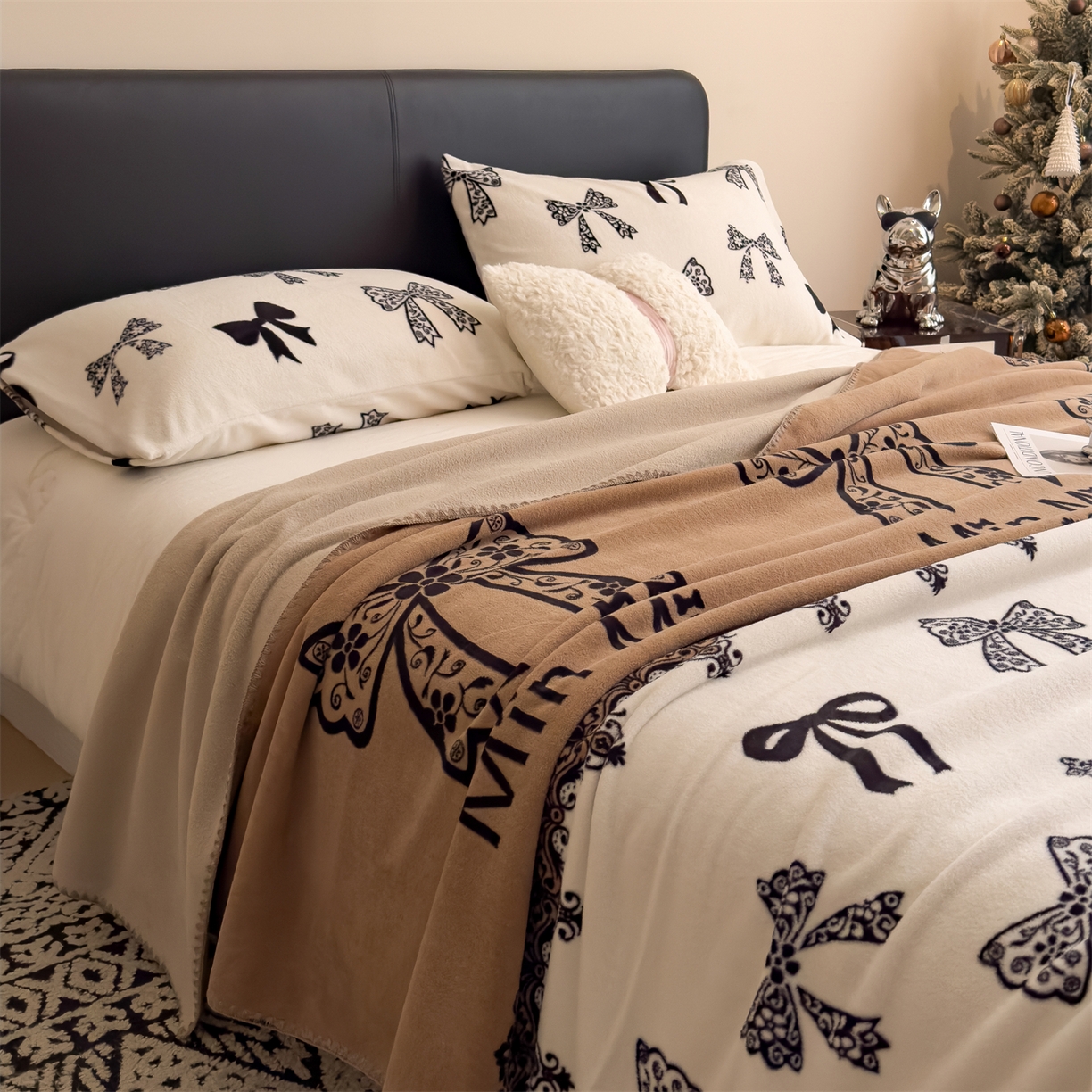 91家纺网 家纺一手货源 找家纺 慕木家纺 2025新款高克重印花仿羊绒双层毛毯毛毯毯子（可供跨境提供买家秀） 蕾丝蝶梦-咖