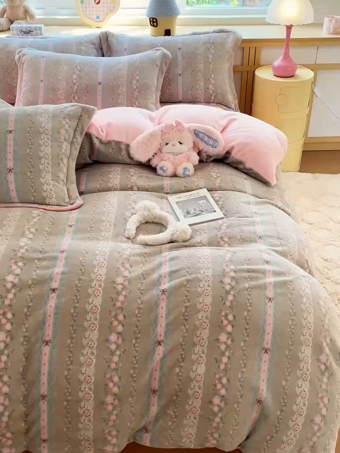 91家纺网 家纺一手货源 找家纺 弗苓家纺 2025新款加厚保暖双面牛奶绒四件套 南法假日