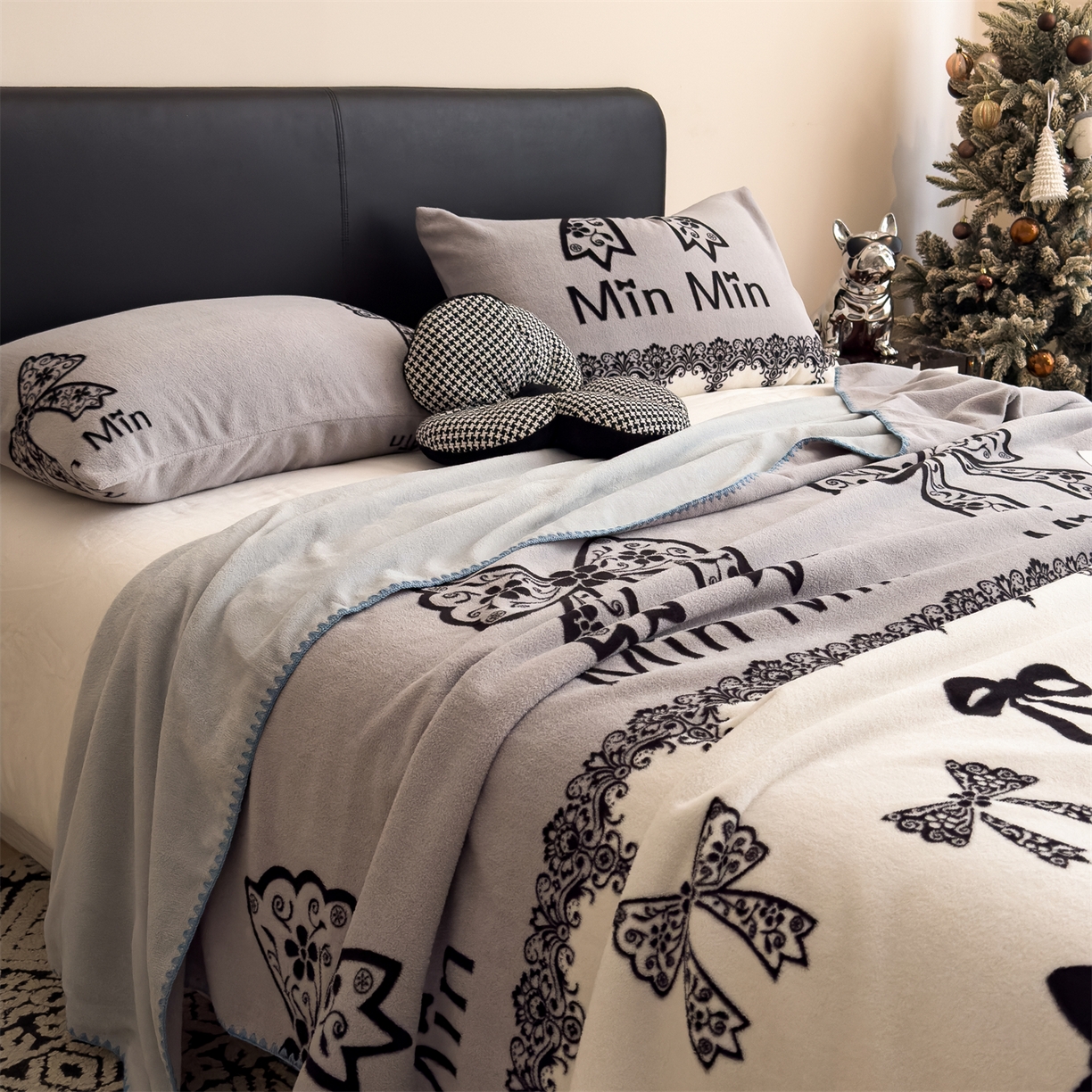 91家纺网 家纺一手货源 找家纺 慕木家纺 2025新款高克重印花仿羊绒双层毛毯毛毯毯子（可供跨境提供买家秀） 蕾丝蝶梦-灰