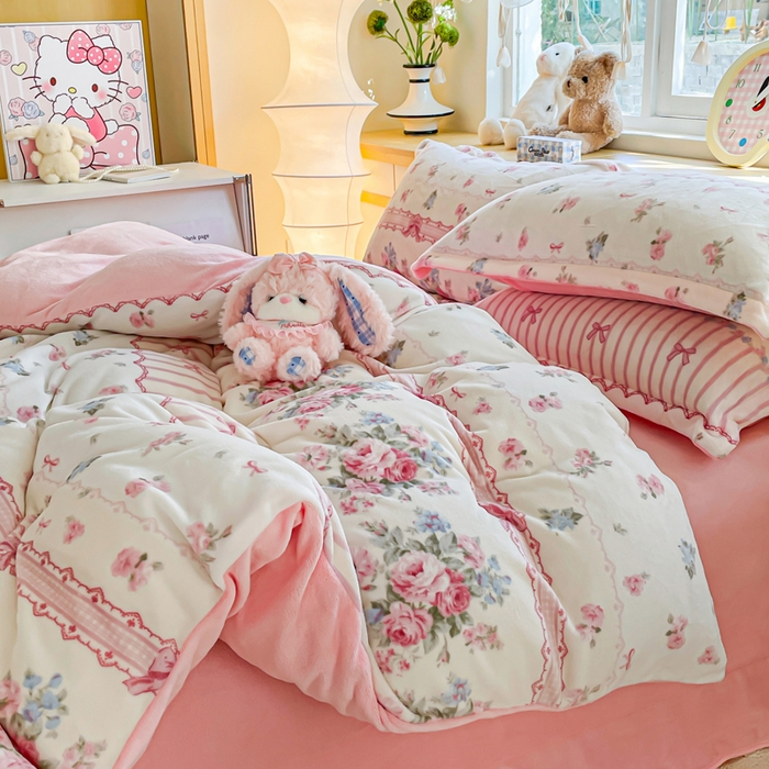 91家纺网 家纺一手货源 找家纺 弗苓家纺 2025新款加厚保暖双面牛奶绒四件套 欧风花影