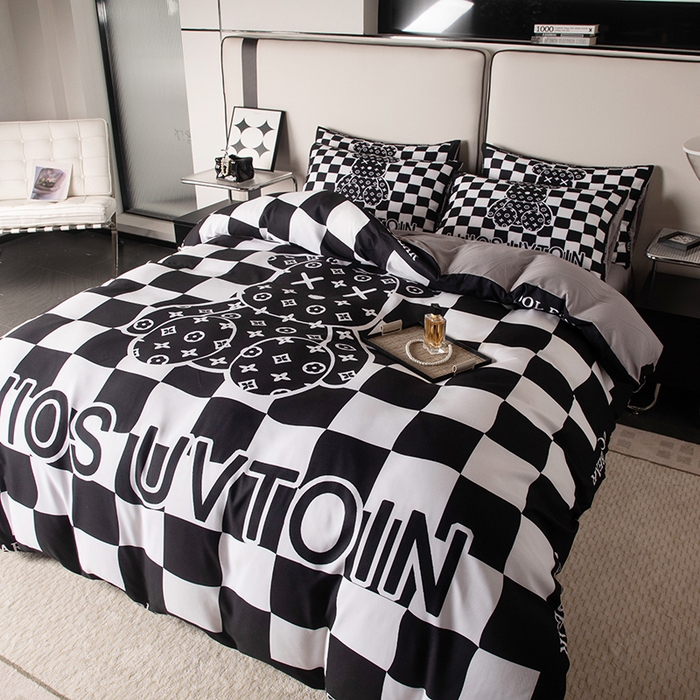 91家纺网 家纺一手货源 找家纺 色鬼布艺高端家居主号 2025新款直播热款网红款四季棉四件套 棋盘格公仔