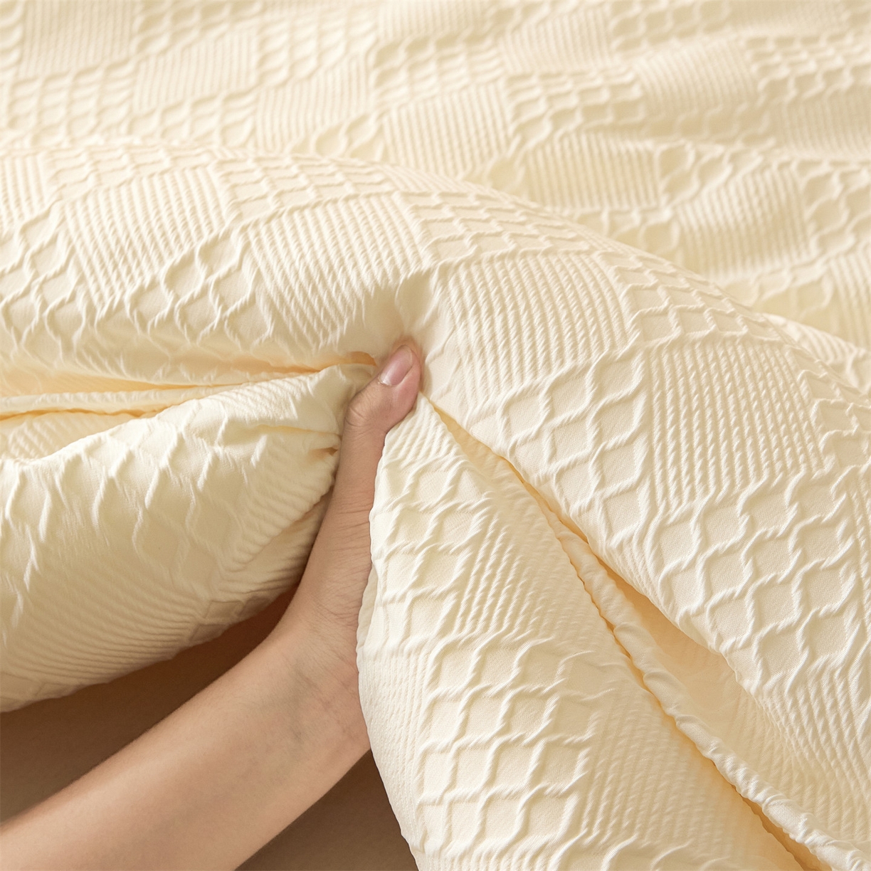 91家纺网 家纺一手货源 找家纺 宝士康家纺 2025新款提花羊毛春秋被/冬被/跨境外贸被子被芯 提花羊毛-奶白