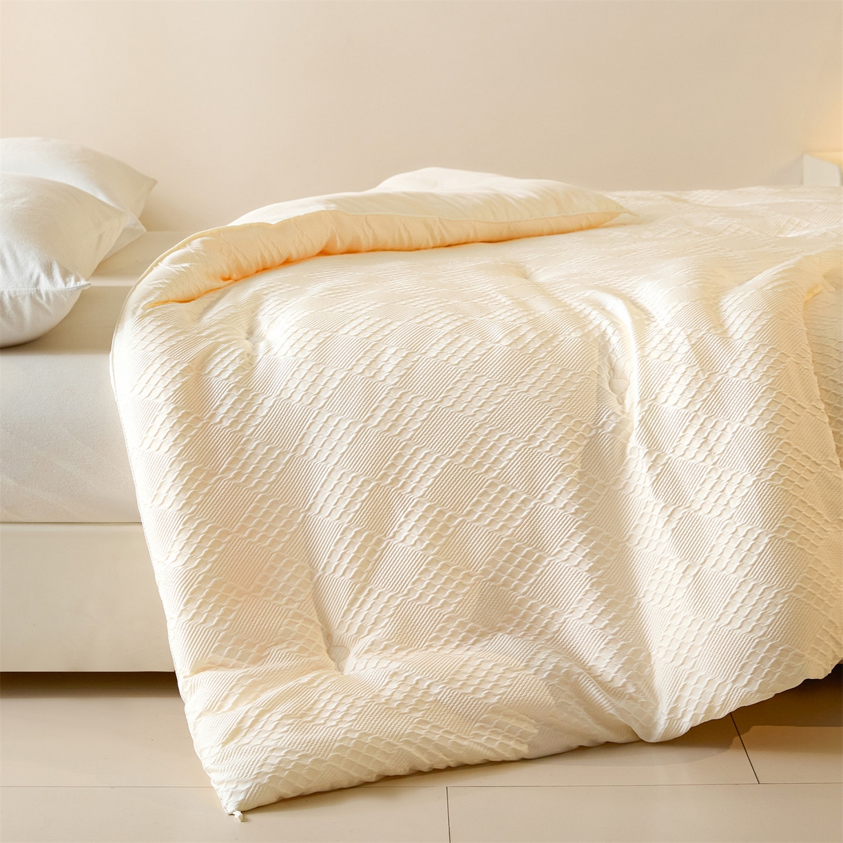 91家纺网 家纺一手货源 找家纺 宝士康家纺 2025新款提花羊毛春秋被/冬被/跨境外贸被子被芯 提花羊毛-奶白