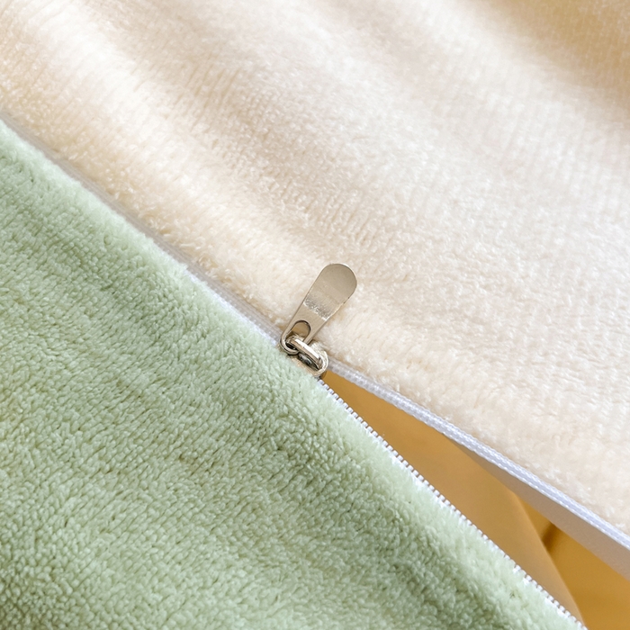 91家纺网 家纺一手货源 找家纺 寐居家纺 2025新款纯色毛巾绣牛奶绒四件套 萌物栖梦