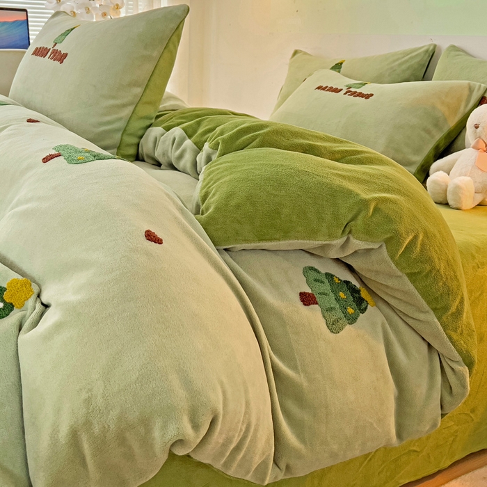 寐居家纺 2025新款纯色毛巾绣牛奶绒四件套 圣诞树-绿