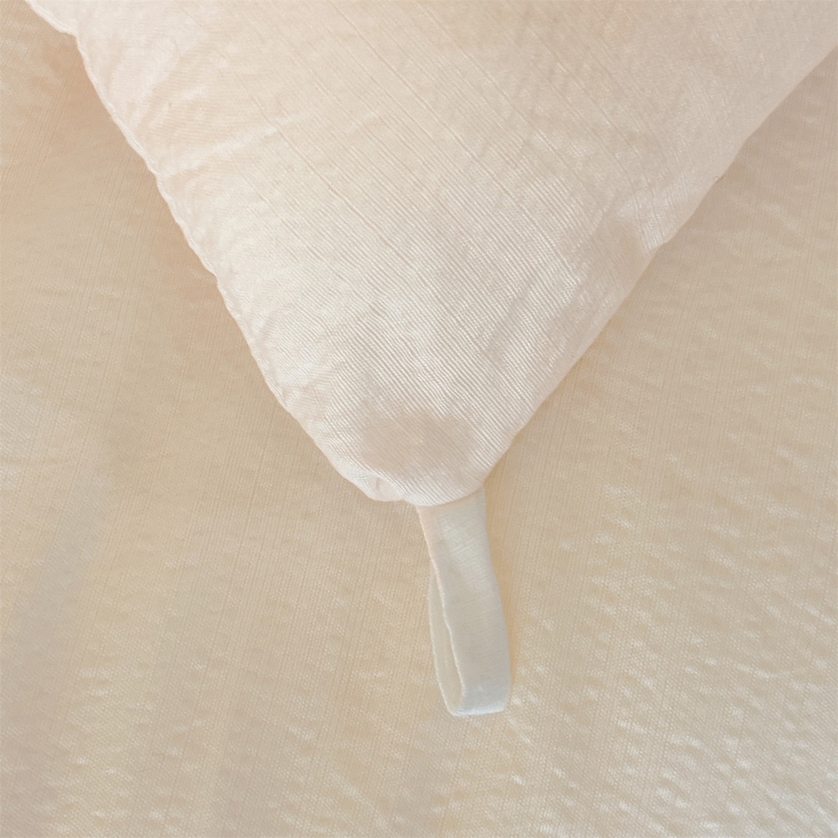 91家纺网 家纺一手货源 找家纺 （总）宝士康家纺 2025新款冬日暖阳绣花羊毛秋冬被/冬被/跨境外贸被子被芯