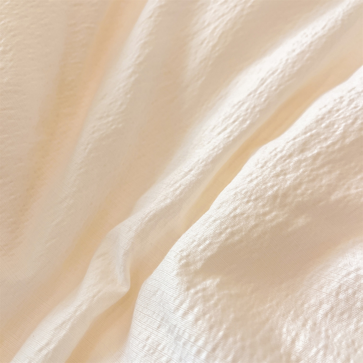 91家纺网 家纺一手货源 找家纺 宝士康家纺 2025新款冬日暖阳绣花羊毛秋冬被/冬被/跨境外贸被子被芯 绣花-奶白