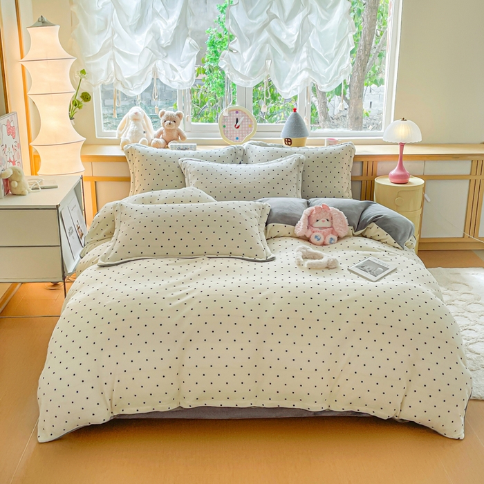 91家纺网 家纺一手货源 找家纺 弗苓家纺 2025新款加厚保暖双面牛奶绒四件套 小点点