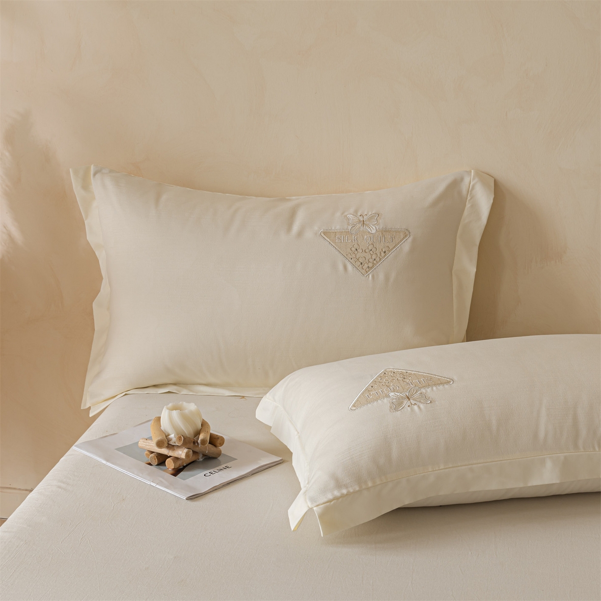 91家纺网 家纺一手货源 找家纺 宝士康家纺 2025新款提花蝴蝶刺绣飞边冬被 被子被芯 奶白