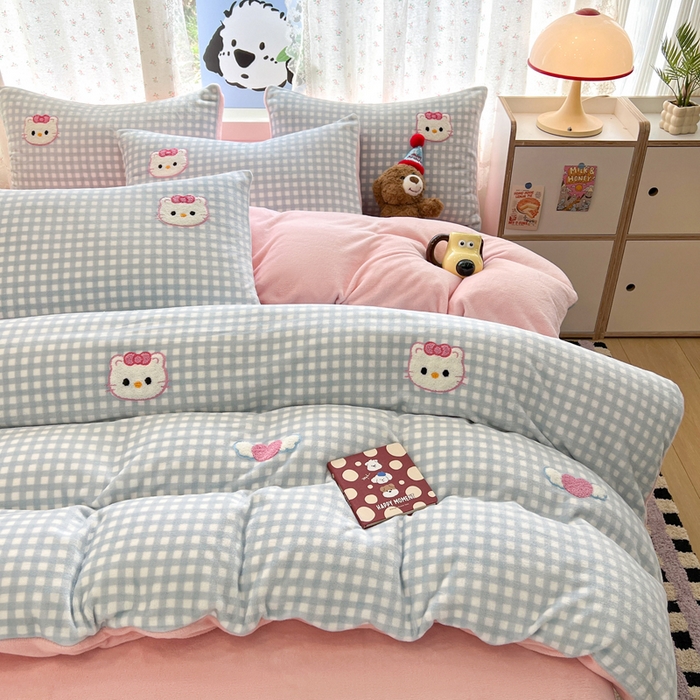 91家纺网 家纺一手货源 找家纺 寐居家纺 2025新款纯色毛巾绣牛奶绒四件套 甜心格韵