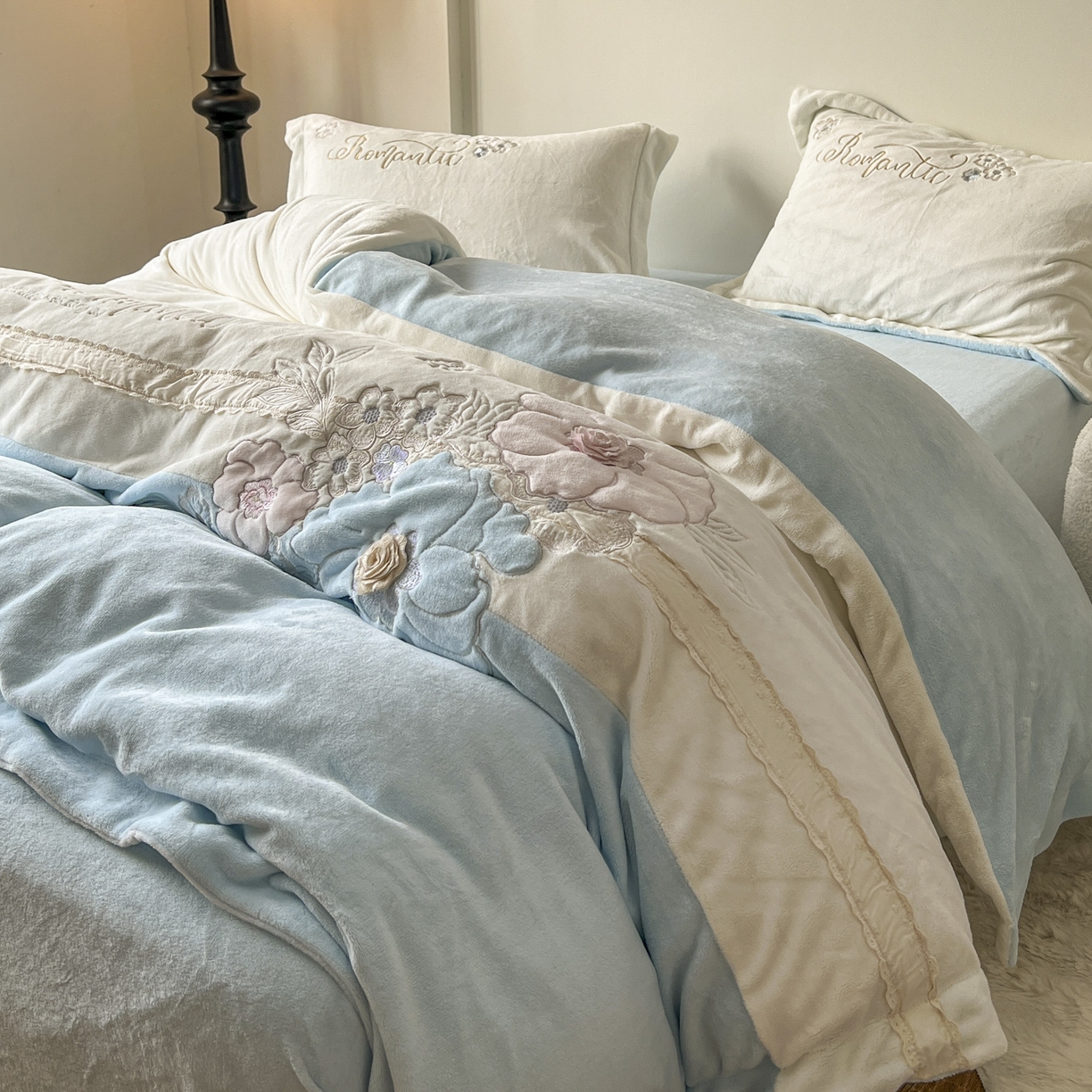 新印象 2025新款全消光牛奶绒绣花活性印染四件套花织梦 花织梦-清新蓝