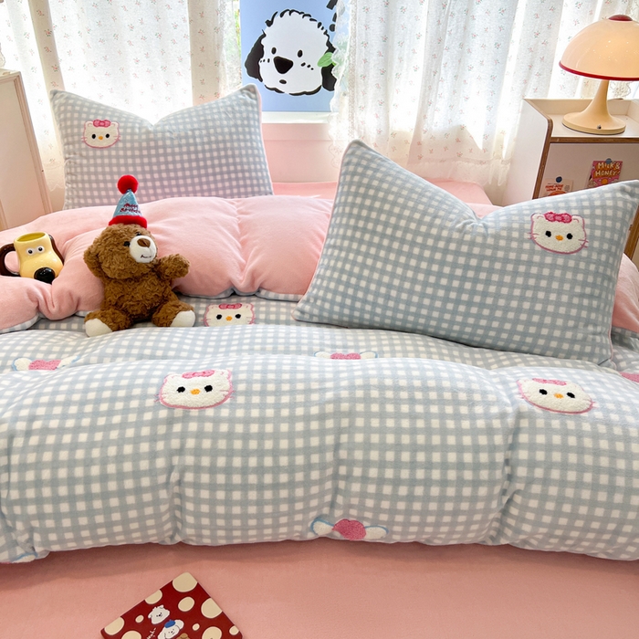 91家纺网 家纺一手货源 找家纺 寐居家纺 2025新款纯色毛巾绣牛奶绒四件套 甜心格韵