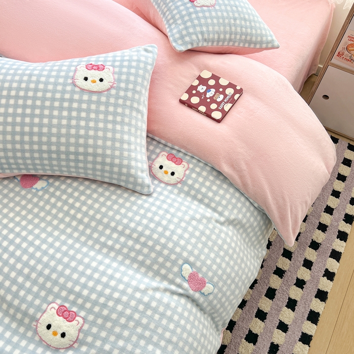 91家纺网 家纺一手货源 找家纺 寐居家纺 2025新款纯色毛巾绣牛奶绒四件套 甜心格韵