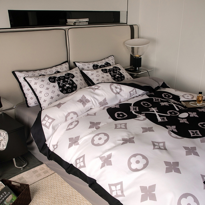 91家纺网 家纺一手货源 找家纺 色鬼布艺高端家居主号 2025新款直播热款网红款四季棉四件套 熊头白