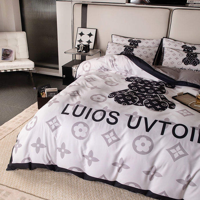 91家纺网 家纺一手货源 找家纺 色鬼布艺高端家居主号 2025新款直播热款网红款四季棉四件套 熊仔白