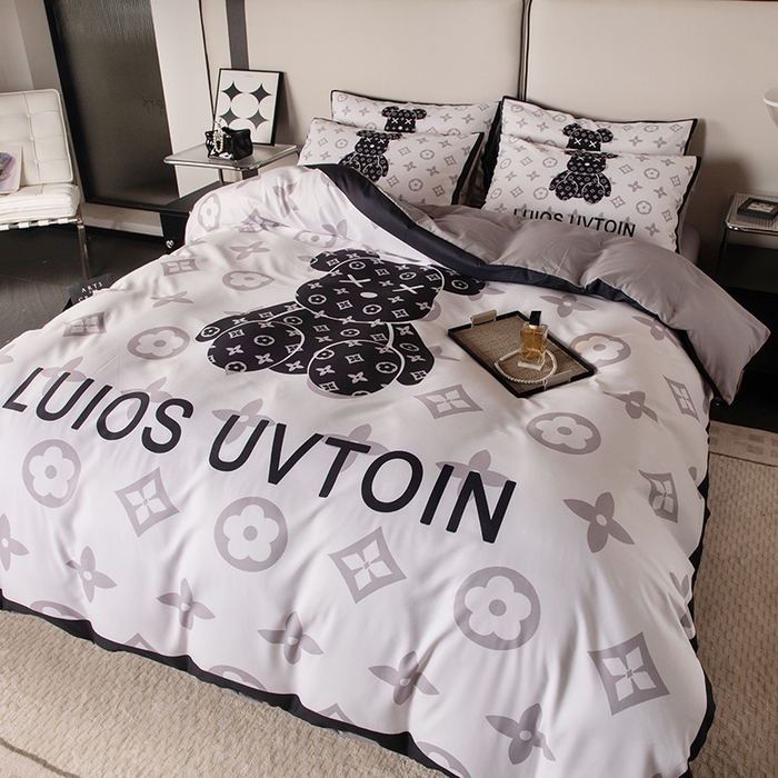 91家纺网 家纺一手货源 找家纺 色鬼布艺高端家居主号 2025新款直播热款网红款四季棉四件套 熊仔白