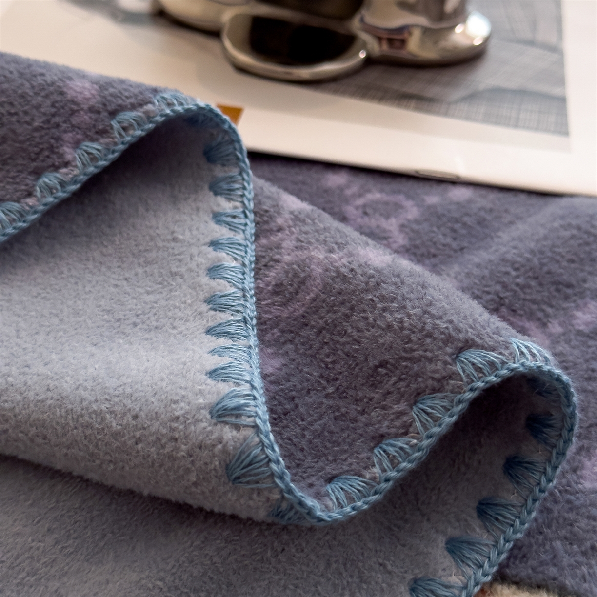 91家纺网 家纺一手货源 找家纺 慕木家纺 2025新款高克重印花仿羊绒双层毛毯毛毯毯子（可供跨境提供买家秀） 雅韵萌兔-蓝