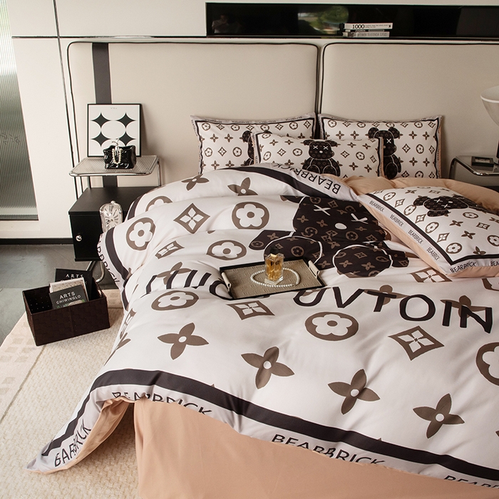 91家纺网 家纺一手货源 找家纺 色鬼布艺高端家居主号 2025新款直播热款网红款四季棉四件套 熊仔咖