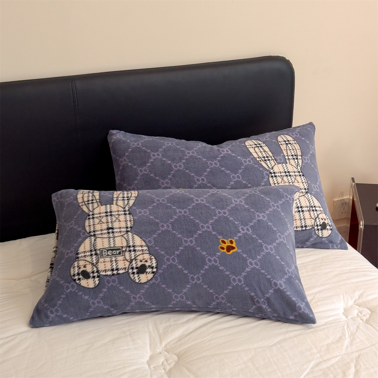 91家纺网 家纺一手货源 找家纺 慕木家纺 2025新款高克重印花仿羊绒双层毛毯毛毯毯子（可供跨境提供买家秀） 雅韵萌兔-蓝