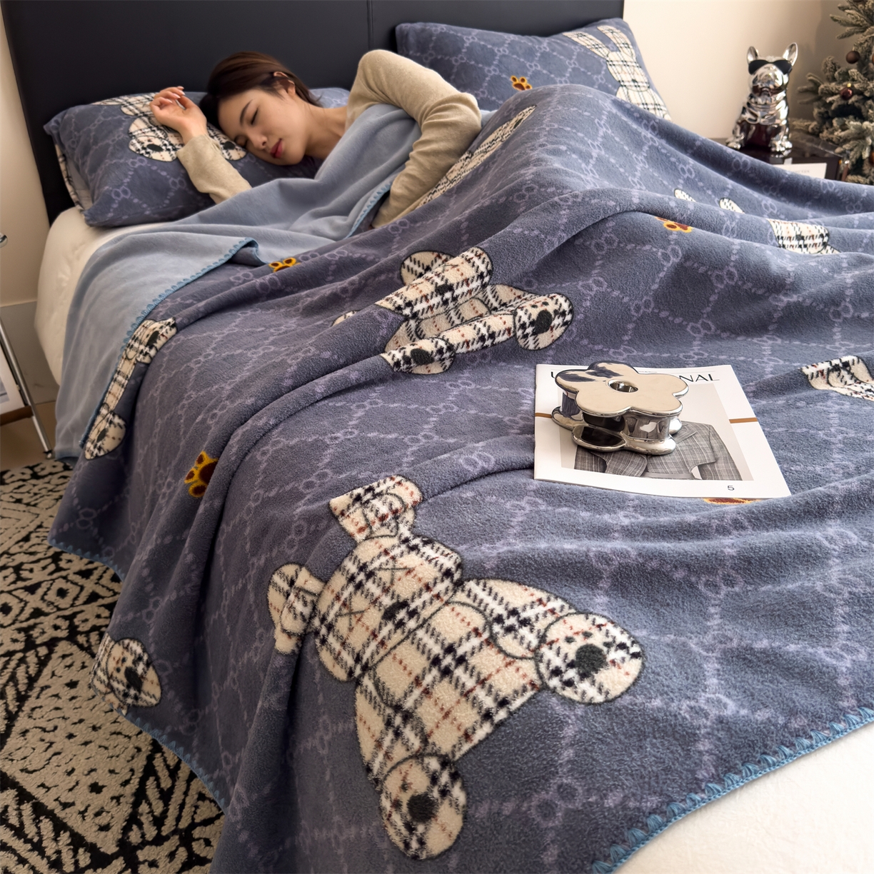 91家纺网 家纺一手货源 找家纺 慕木家纺 2025新款高克重印花仿羊绒双层毛毯毛毯毯子（可供跨境提供买家秀） 雅韵萌兔-蓝