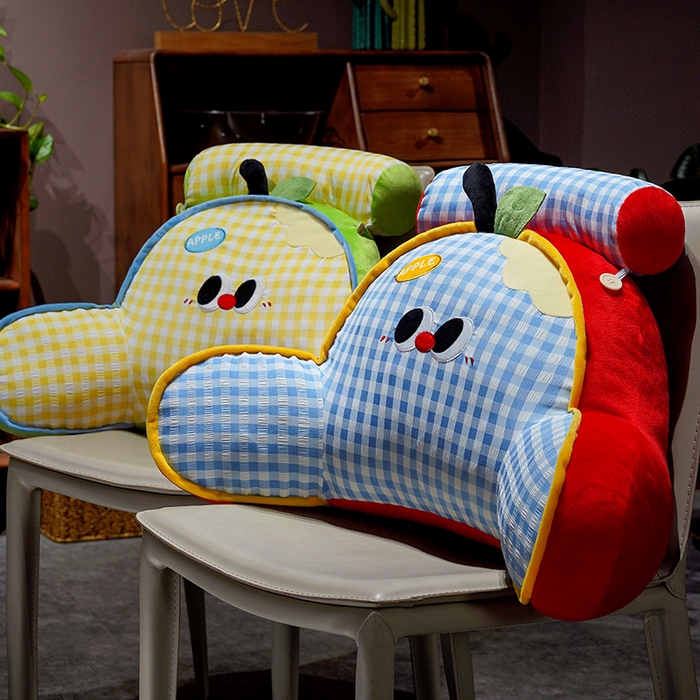 91家纺网 家纺一手货源 找家纺 （总）仟亿莱 2025新款大眼苹果格子拥抱式腰靠