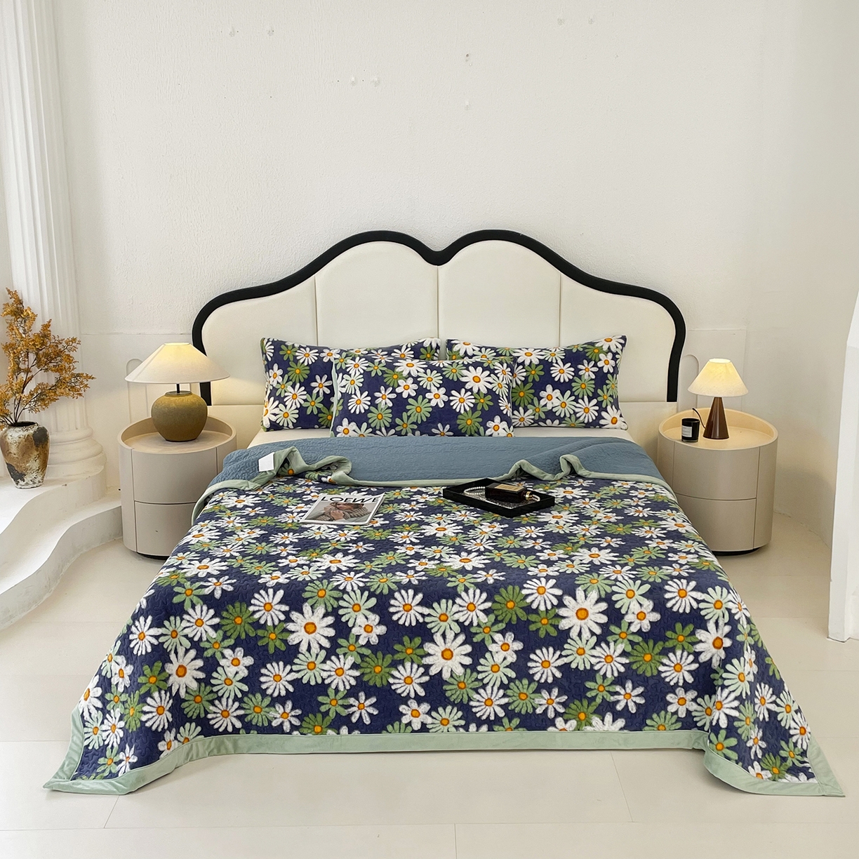 91家纺网 家纺一手货源 找家纺 大渔生活 2025新款牛奶绒印花床盖款四件套 秘密庄园