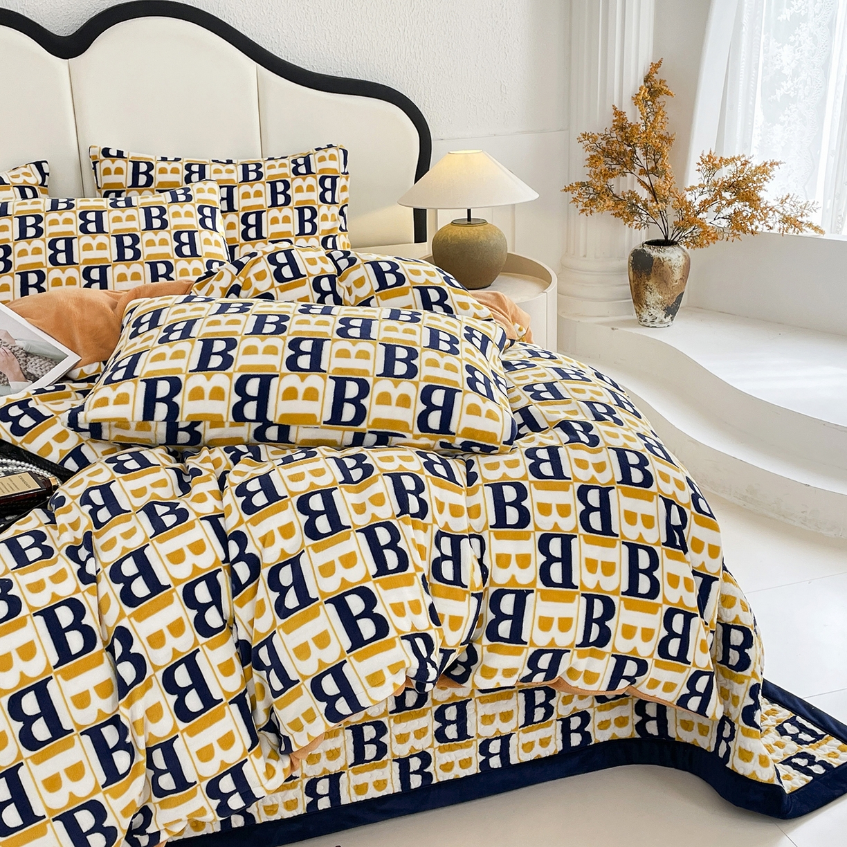 91家纺网 家纺一手货源 找家纺 大渔生活 2025新款牛奶绒印花床盖款四件套 剑桥