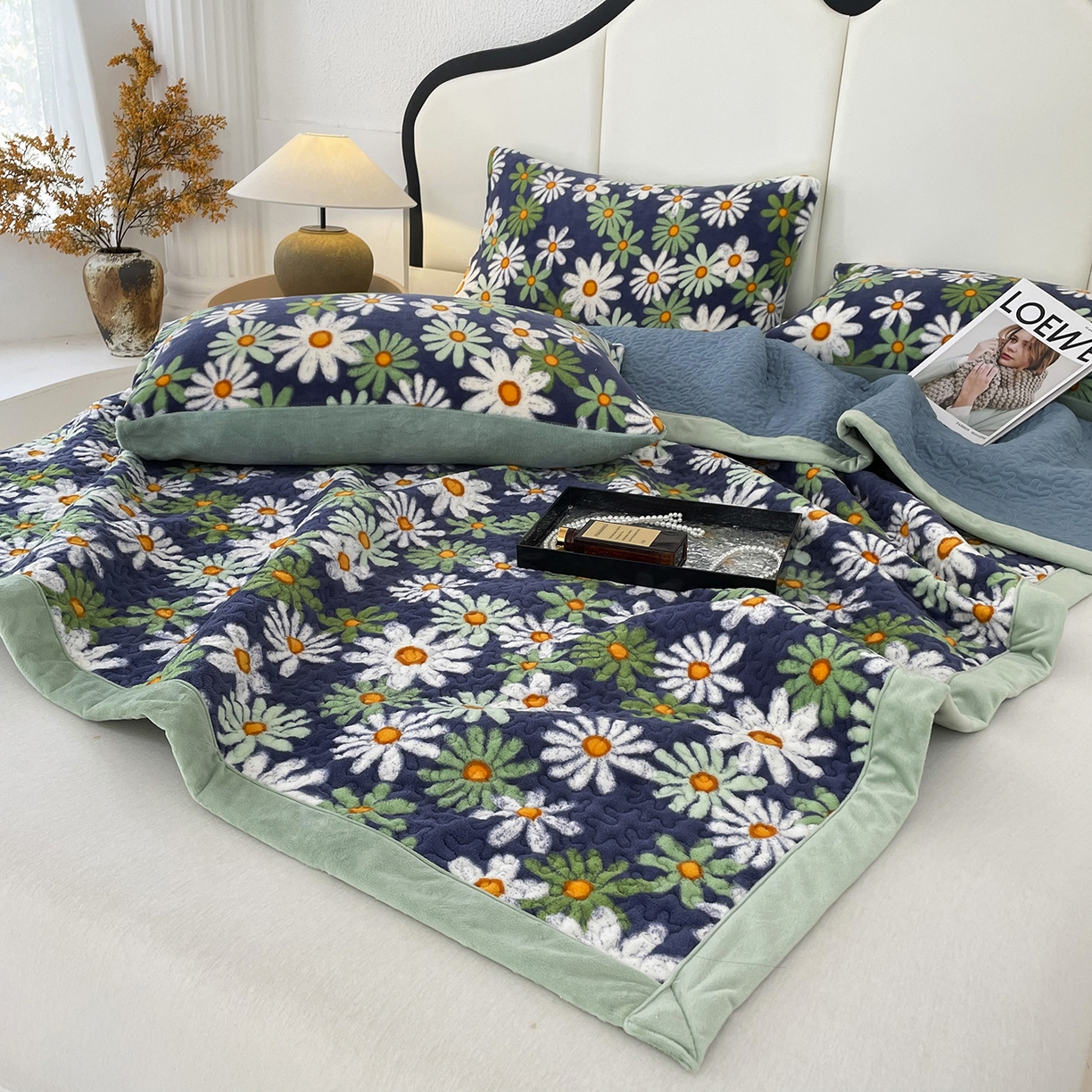 91家纺网 家纺一手货源 找家纺 大渔生活 2025新款牛奶绒印花床盖款四件套 秘密庄园